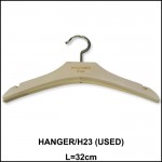 WOODEN HANGER CLOTHES / PENYANGKUT BAJU HANGER KAYU (THICK VERSION) USED 10 PCS